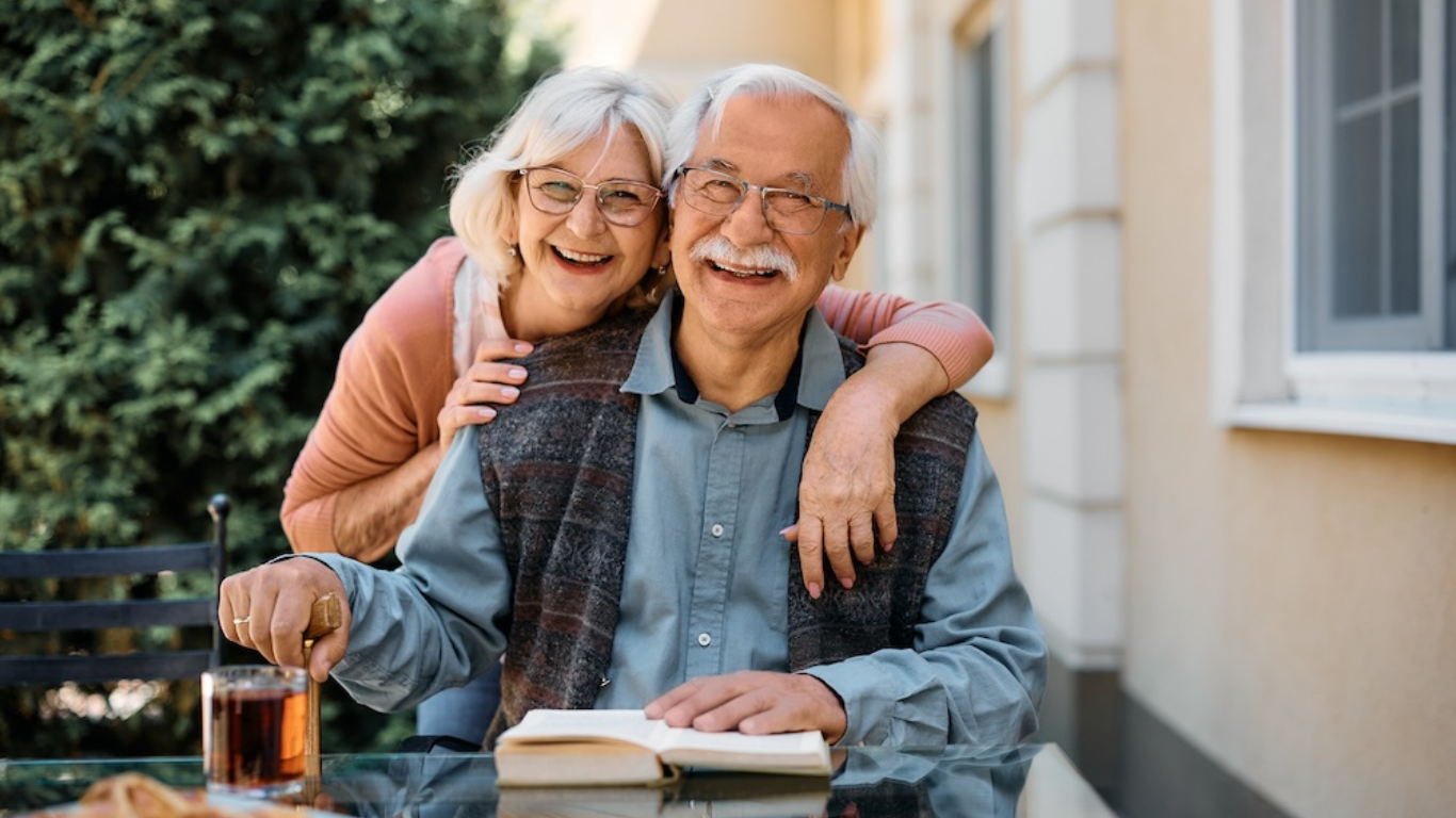 Downsizing to On Top of the World? What to Keep, Store, or Sell — The Complete Ocala Downsizing Checklist